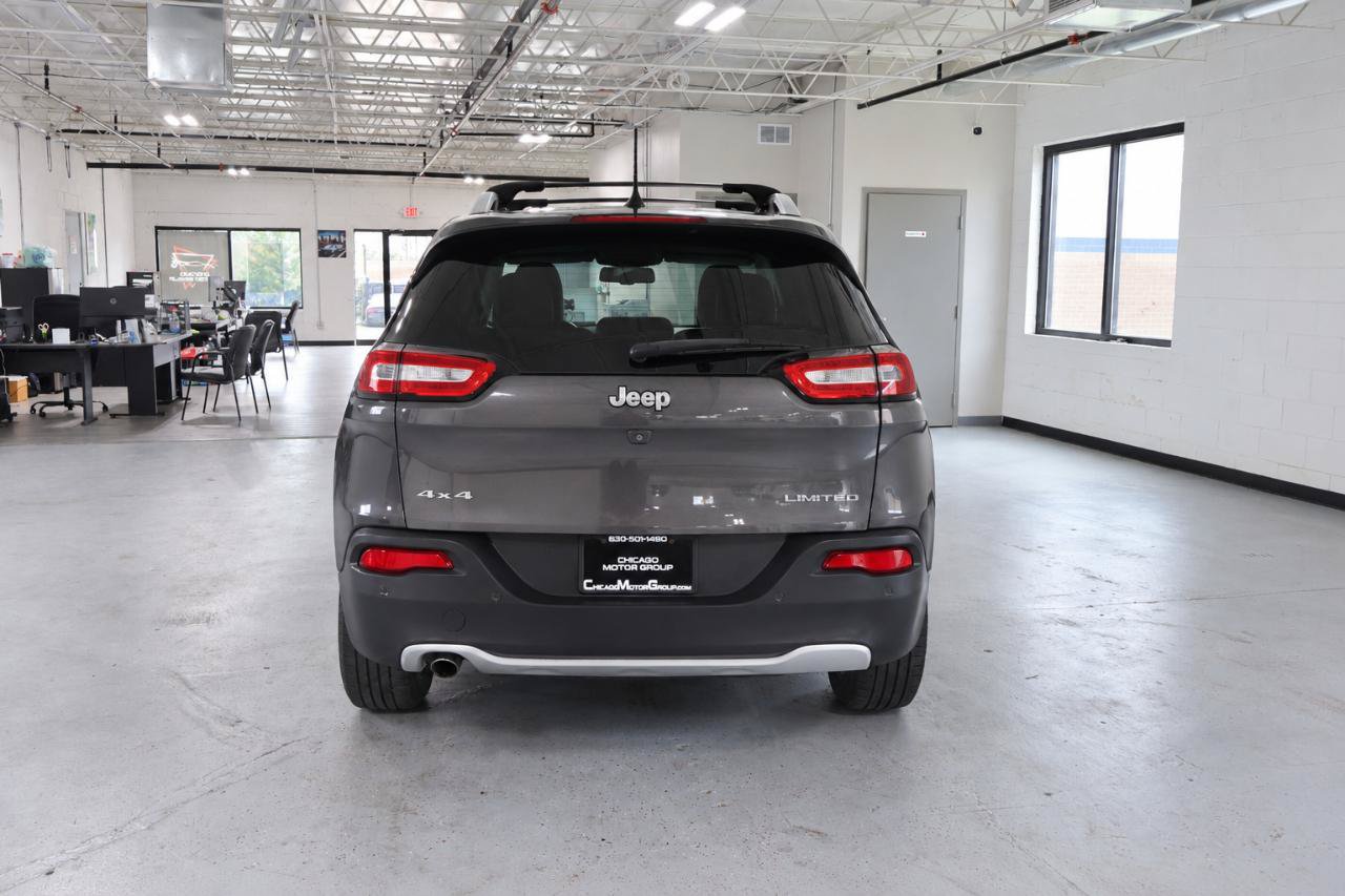 Used 2018 Jeep Cherokee Limited AWD/4WD image 9
