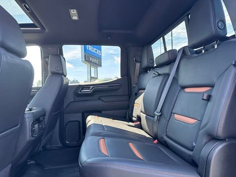 Used 2022 GMC Sierra 1500 AT4 w/ AT4 Premium Package AWD/4WD image 16