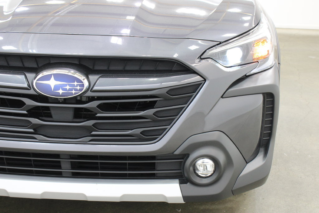 Used 2024 Subaru Outback Touring AWD/4WD image 8