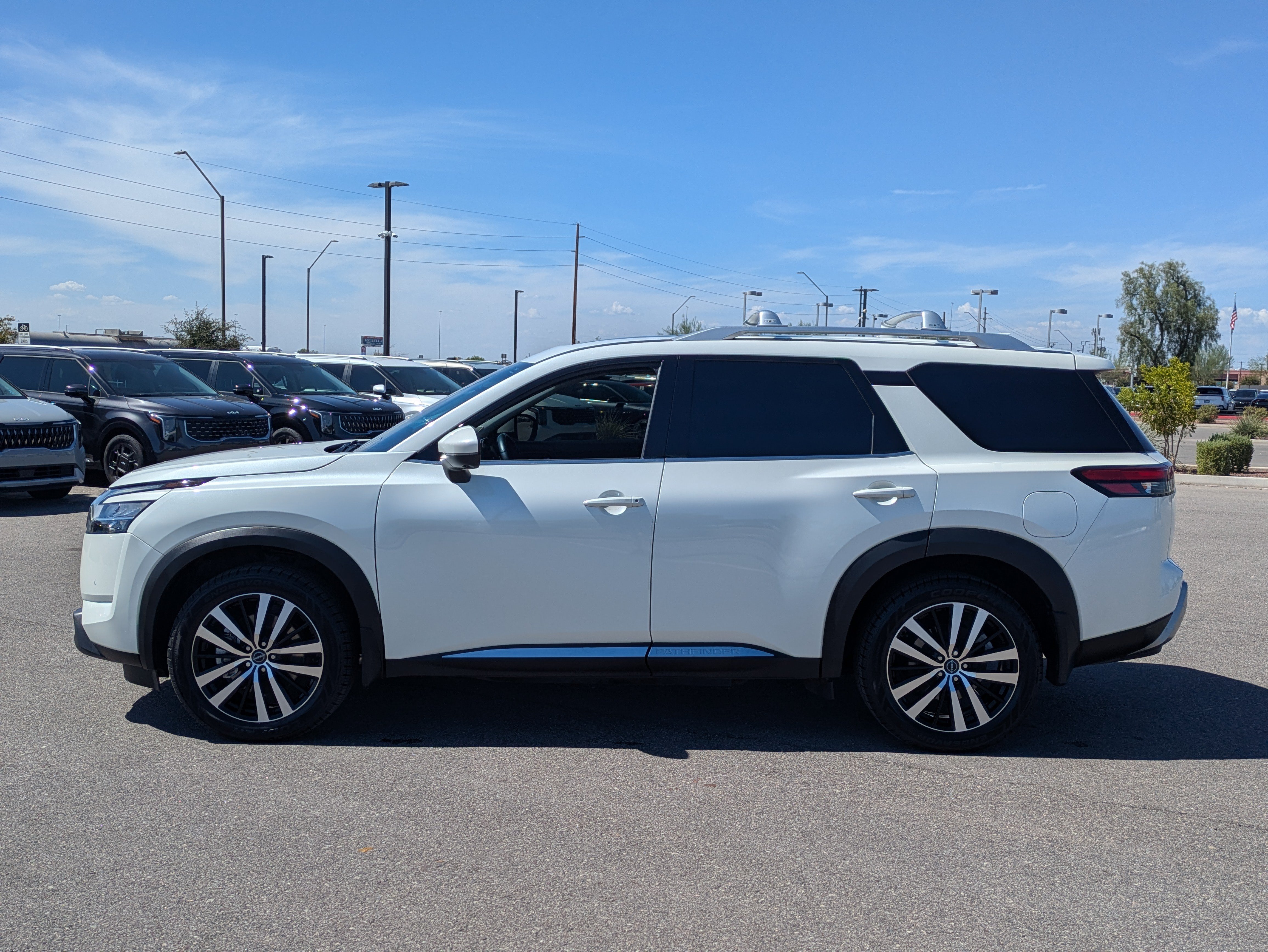 Used 2023 Nissan Pathfinder Platinum w/ Cargo Package FWD image 2