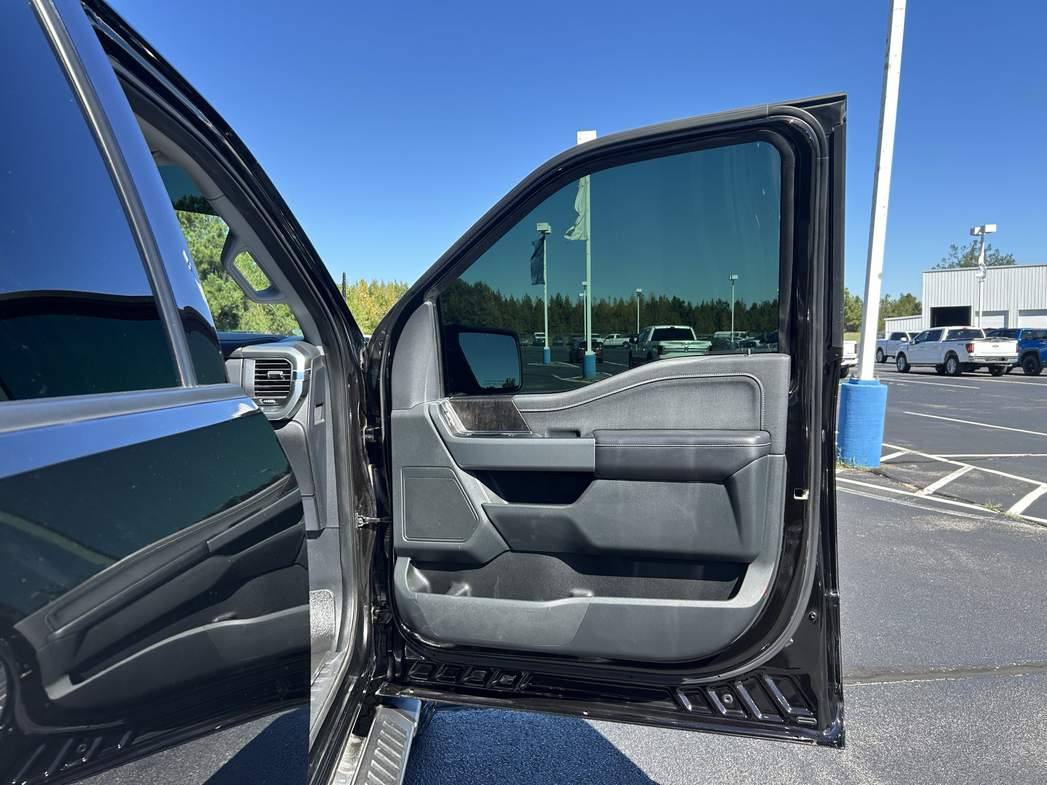 Used 2021 Ford F150 Lariat AWD/4WD image 19