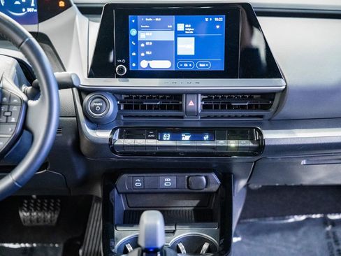 Used 2023 Toyota Prius LE image 19