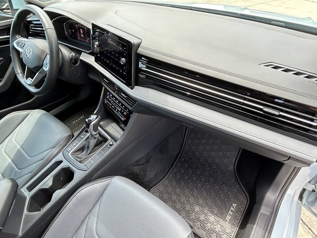 Certified 2025 Volkswagen Jetta SEL FWD image 72