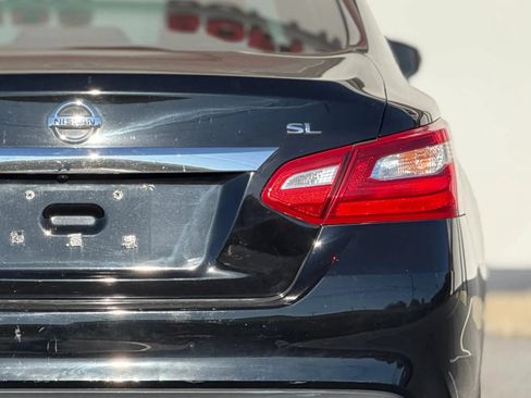 Used 2017 Nissan Altima 2.5 SL w/ 2.5 Technology Package FWD image 14