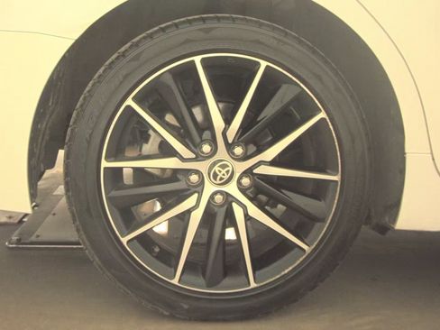 Used 2023 Toyota Camry SE image 6