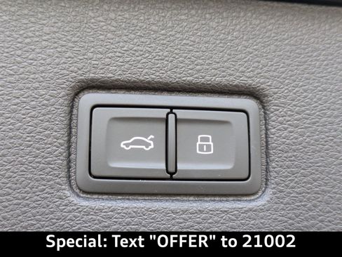 Certified 2024 Audi Q7 3.0T Prestige image 16