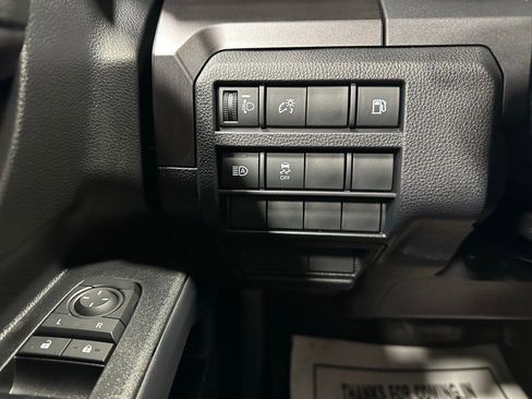 Used 2025 Toyota 4Runner SR5 image 17