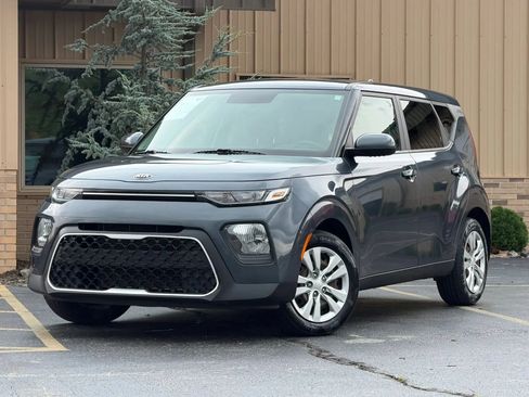 Used 2020 Kia Soul LX FWD image 2