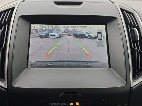 Used 2019 Ford Edge SEL image 17