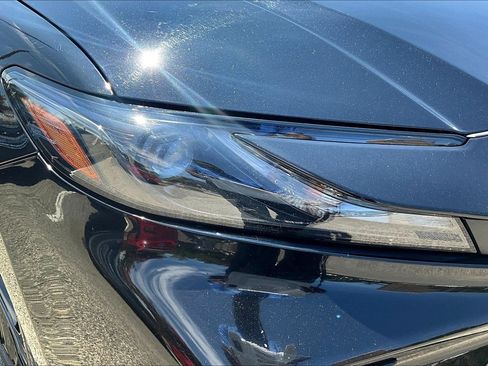 Used 2025 Toyota Camry SE FWD image 30