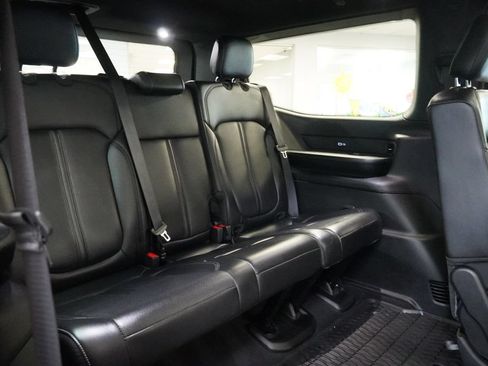 Used 2022 Jeep Wagoneer Series I w/ Premium Group I AWD/4WD image 32