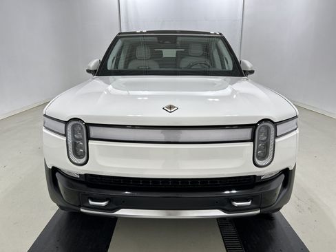 Used 2023 Rivian R1S Adventure AWD/4WD image 8