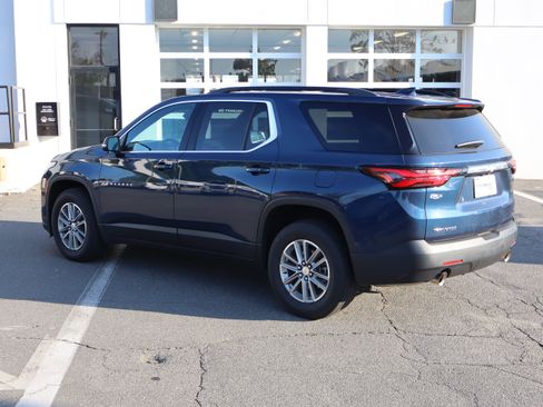 Used 2023 Chevrolet Traverse LT FWD image 8
