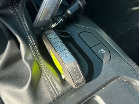 Used 2025 Kia K4 FWD image 21