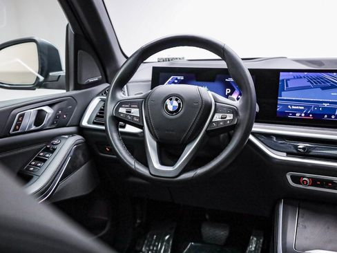 Certified 2025 BMW X5 xDrive40i image 16