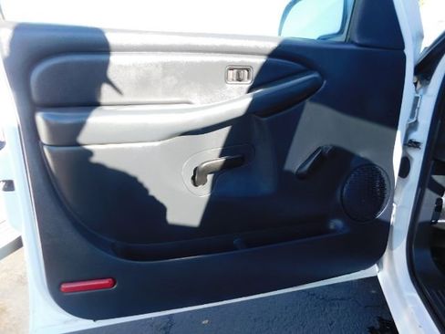 Used 2000 Chevrolet Silverado 1500 2WD Regular Cab image 11