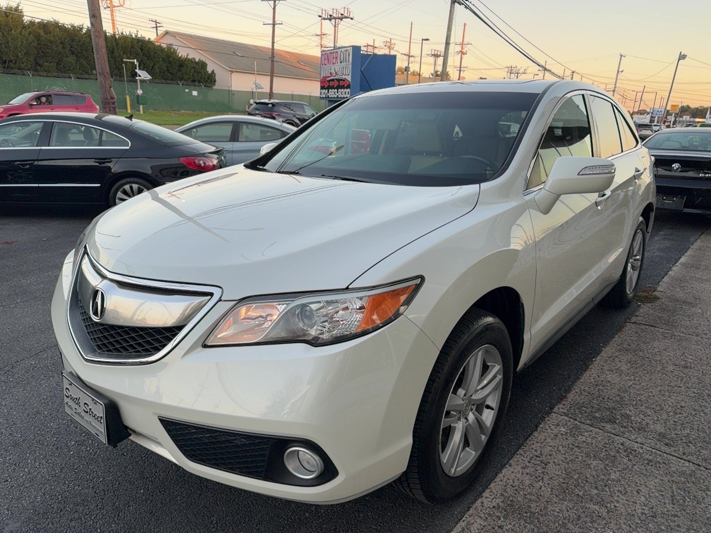 Used 2013 Acura RDX w/ Technology Package AWD/4WD image 4