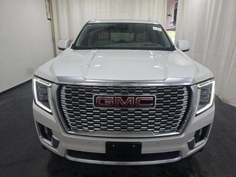 Used 2024 GMC Yukon Denali AWD/4WD image 2