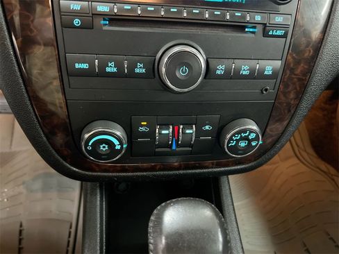 Used 2012 Chevrolet Impala LT w/ LT Sunroof Package image 15