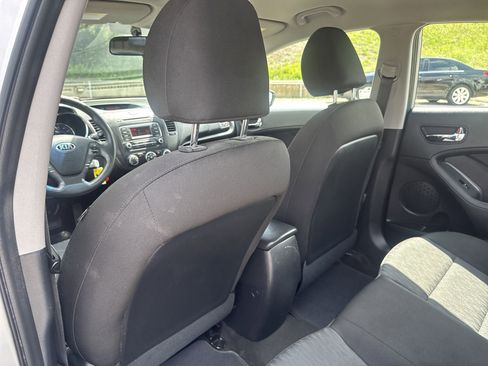Used 2016 Kia Forte LX FWD image 23