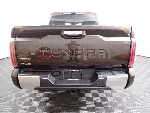Used 2025 Toyota Tundra Limited AWD/4WD image 16