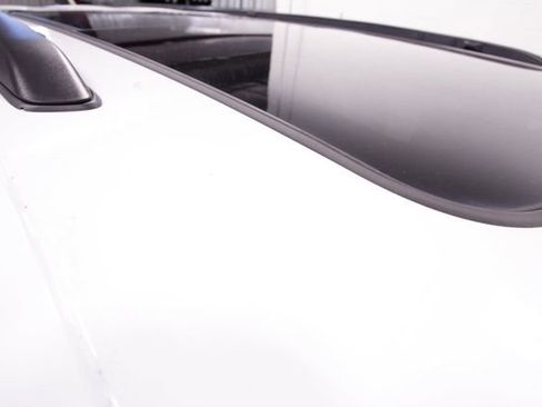 Used 2023 Jeep Grand Cherokee L Limited w/ Black Appearance Package image 21