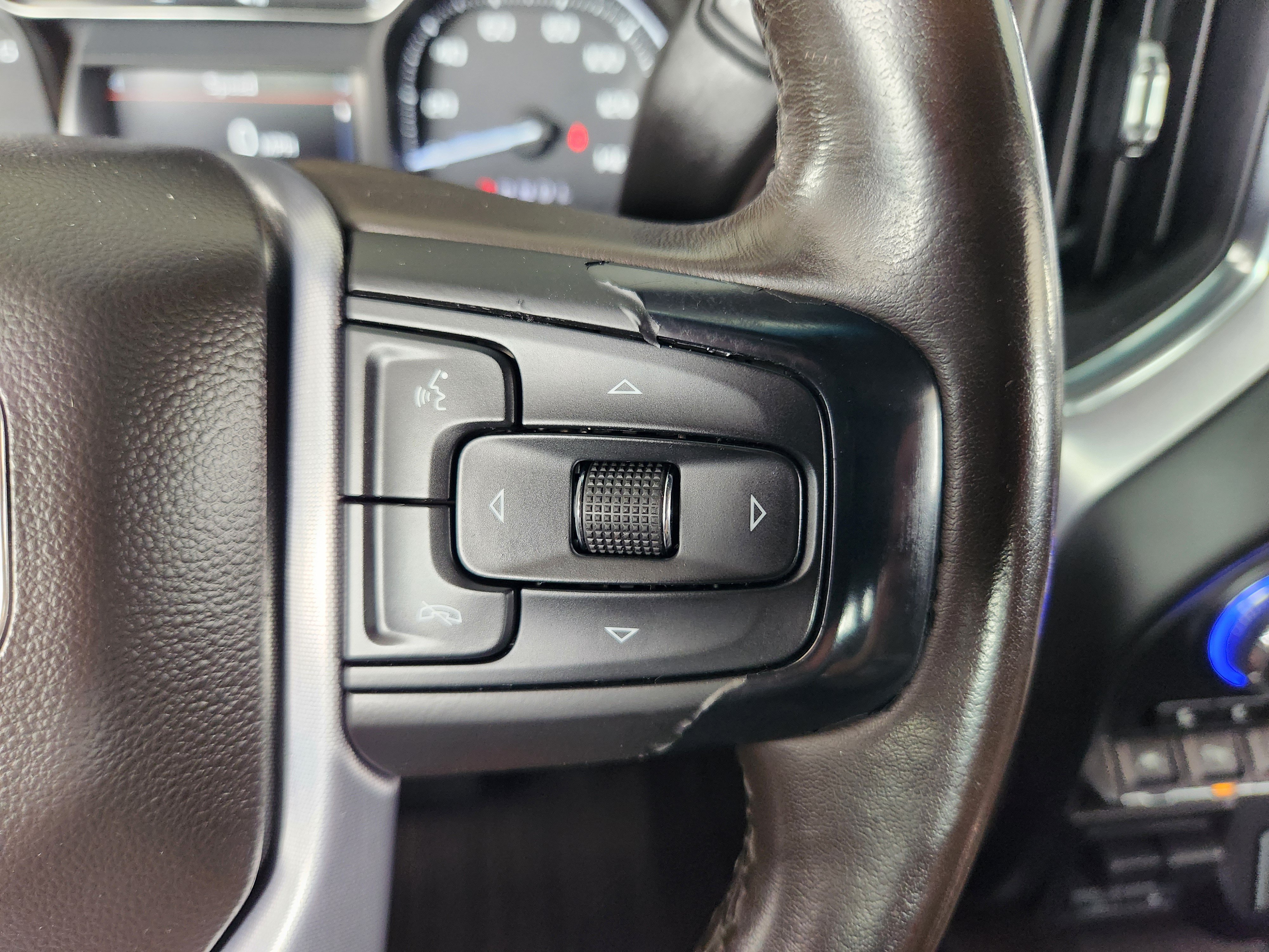 Used 2020 GMC Sierra 1500 SLT RWD image 29