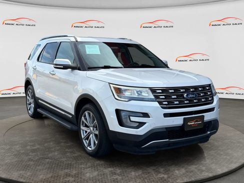 Used 2017 Ford Explorer Limited AWD/4WD image 5