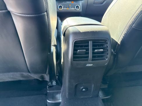 Used 2025 Ford Escape ST-Line image 28