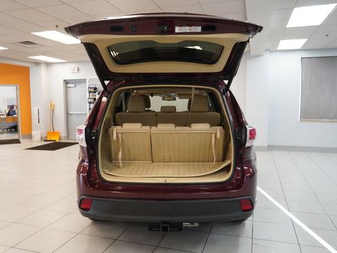 Used 2015 Toyota Highlander XLE image 11