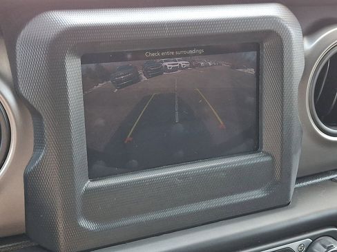 Certified 2022 Jeep Wrangler Sport S image 17