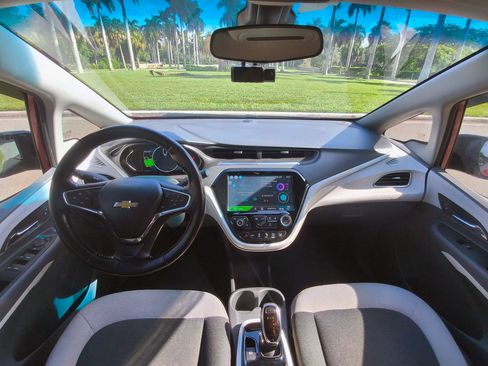Used 2017 Chevrolet Bolt LT FWD image 7
