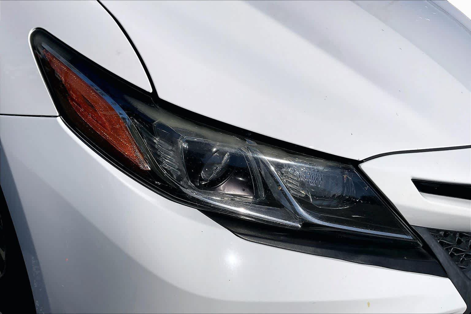 Used 2018 Toyota Camry SE FWD image 26