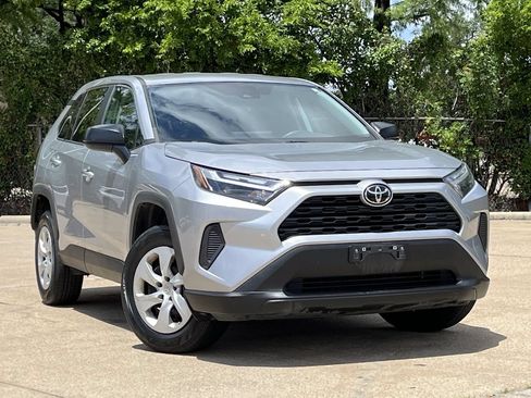 Used 2023 Toyota RAV4 LE FWD image 2