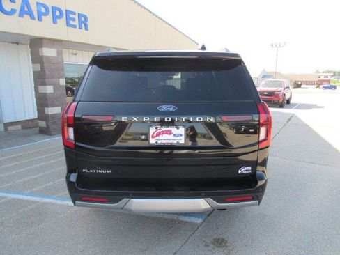 Used 2025 Ford Expedition Platinum AWD/4WD image 6