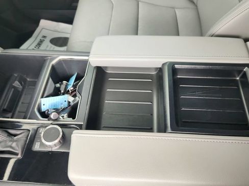 Used 2024 Toyota Tundra Limited w/ Power Package RWD image 17