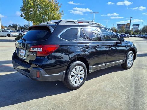 Used 2018 Subaru Outback 2.5i Premium image 4