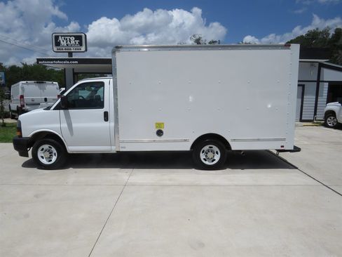 Used 2021 GMC Savana 3500 RWD image 8