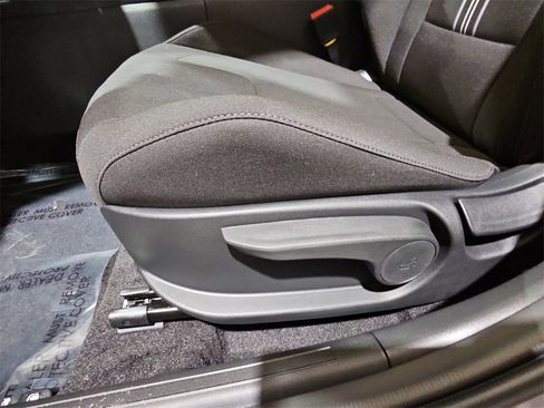 New 2025 Hyundai Elantra Sport image 27