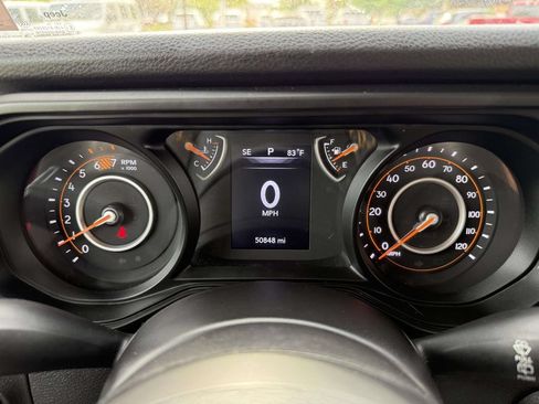 Used 2024 Jeep Wrangler Unlimited Sport AWD/4WD image 25