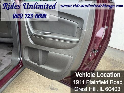 Used 2010 Chevrolet Traverse LT w/ Personal Connectivity Package image 26