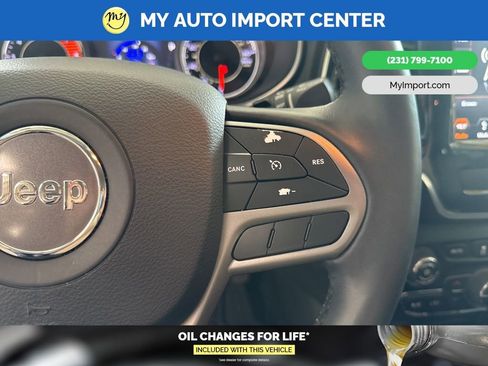Used 2019 Jeep Cherokee Limited AWD/4WD image 17