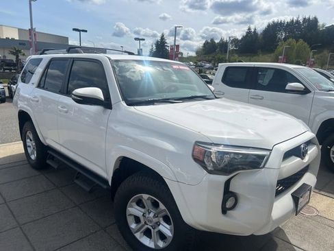 Used 2019 Toyota 4Runner SR5 Premium image 3
