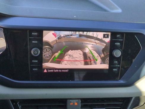 Used 2023 Volkswagen Taos SE image 17