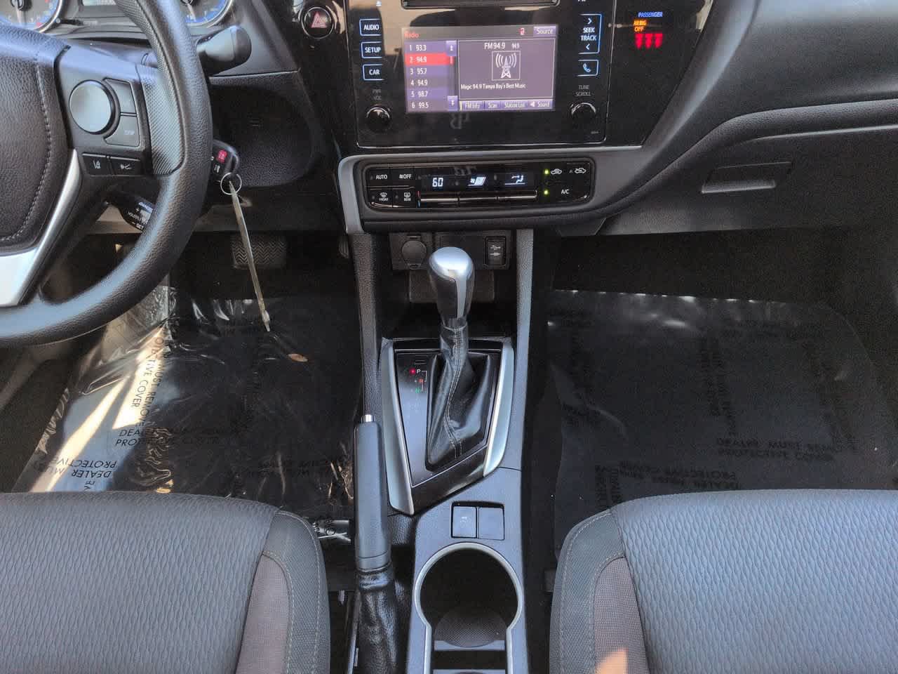 Used 2018 Toyota Corolla LE FWD image 18