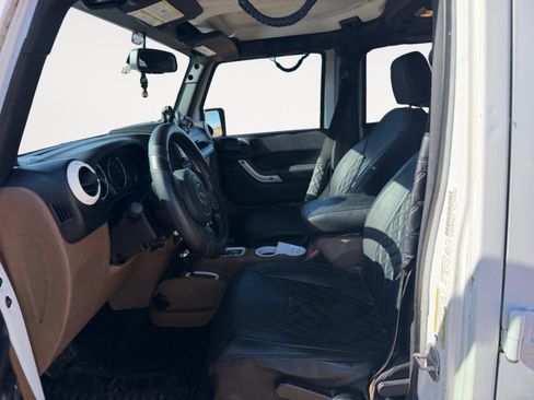 Used 2013 Jeep Wrangler Unlimited Sahara w/ Trailer Tow Group image 9