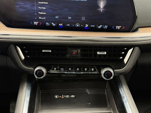 Used 2025 Chevrolet Tahoe High Country image 17