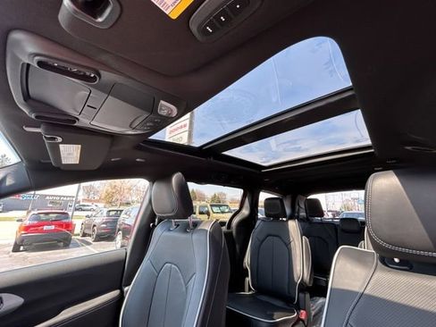 New 2026 Chrysler Pacifica Limited AWD/4WD image 41