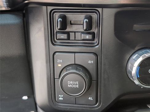 Used 2024 Ford F250 Lariat w/ Sport Appearance Package image 16