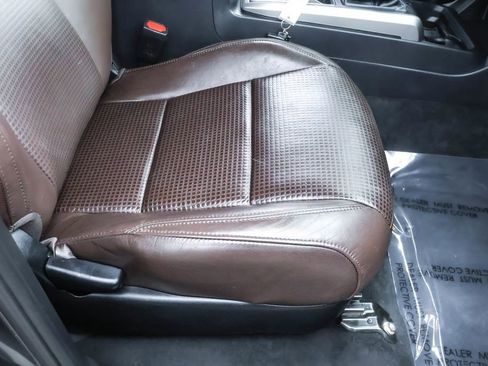 Used 2019 Toyota Tacoma Limited image 35